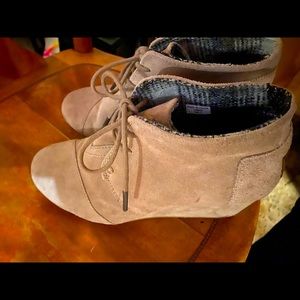 toms heeled booties